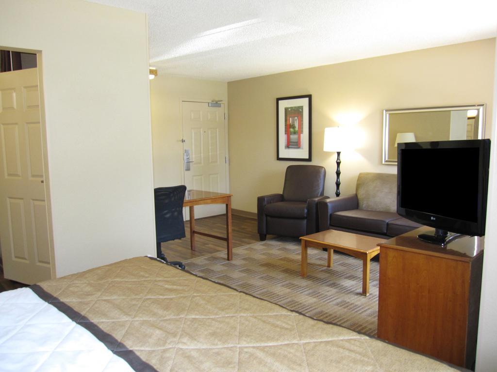 Extended Stay America Suites - Fayetteville - Fort Bragg Екстер'єр фото